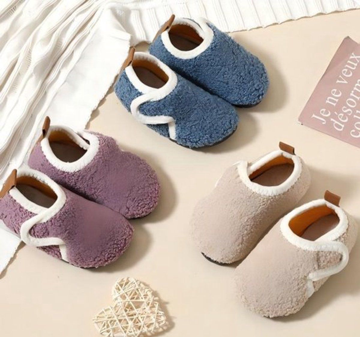 Purple children's cotton slippers with soft lining and non-slip soles, size 30/31, designed for indoor warmth and comfort.