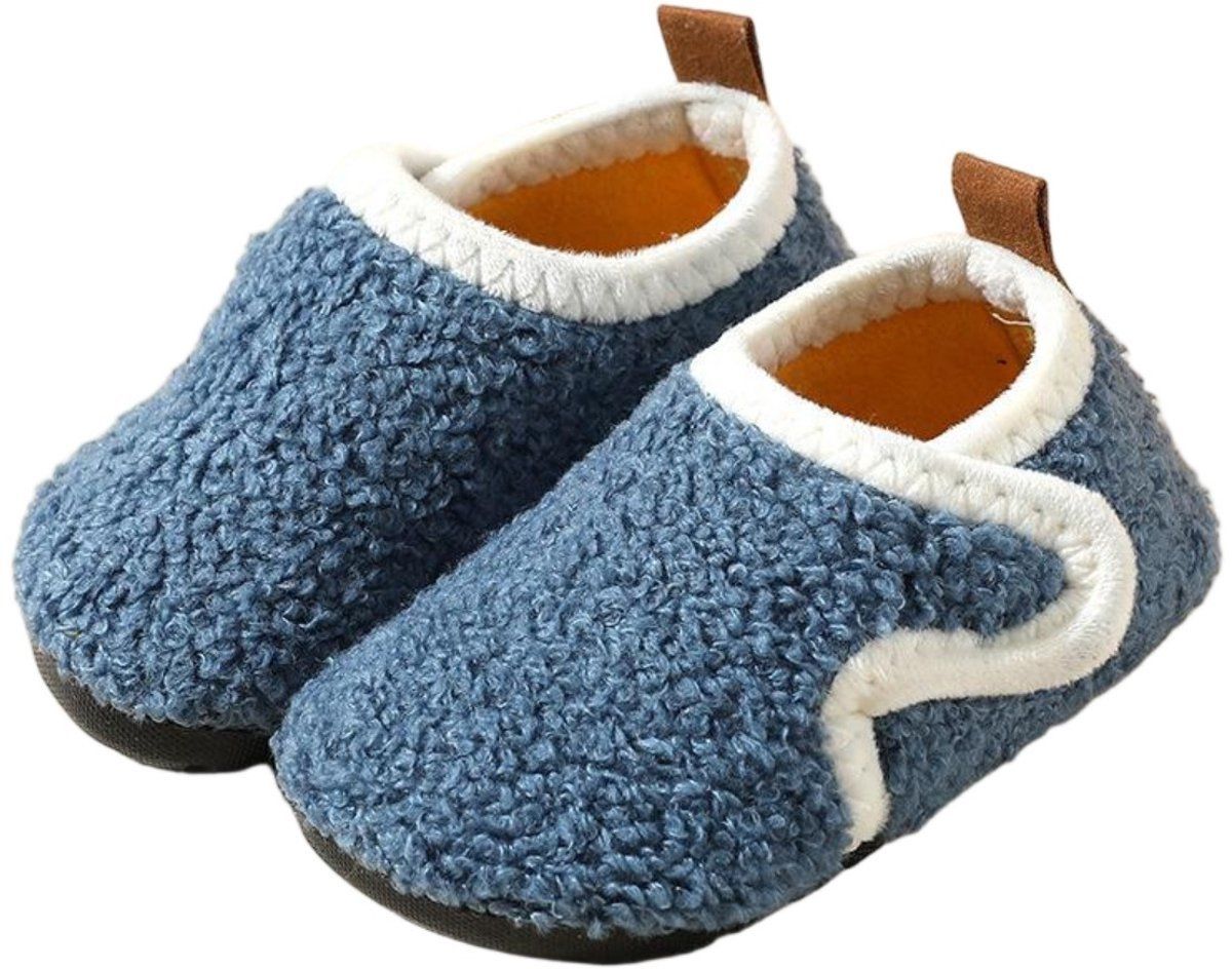 Blue children's cotton slippers with soft lining and non-slip sole, indoor warm house slippers for boys, size 28/29.