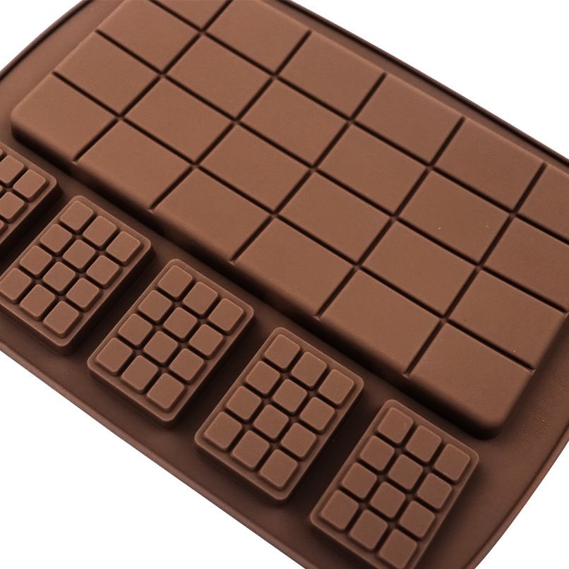 Mini silicone chocolate mold with break apart design for candies, chocolates, and ice, suitable for DIY baby and kids feeding treats.
