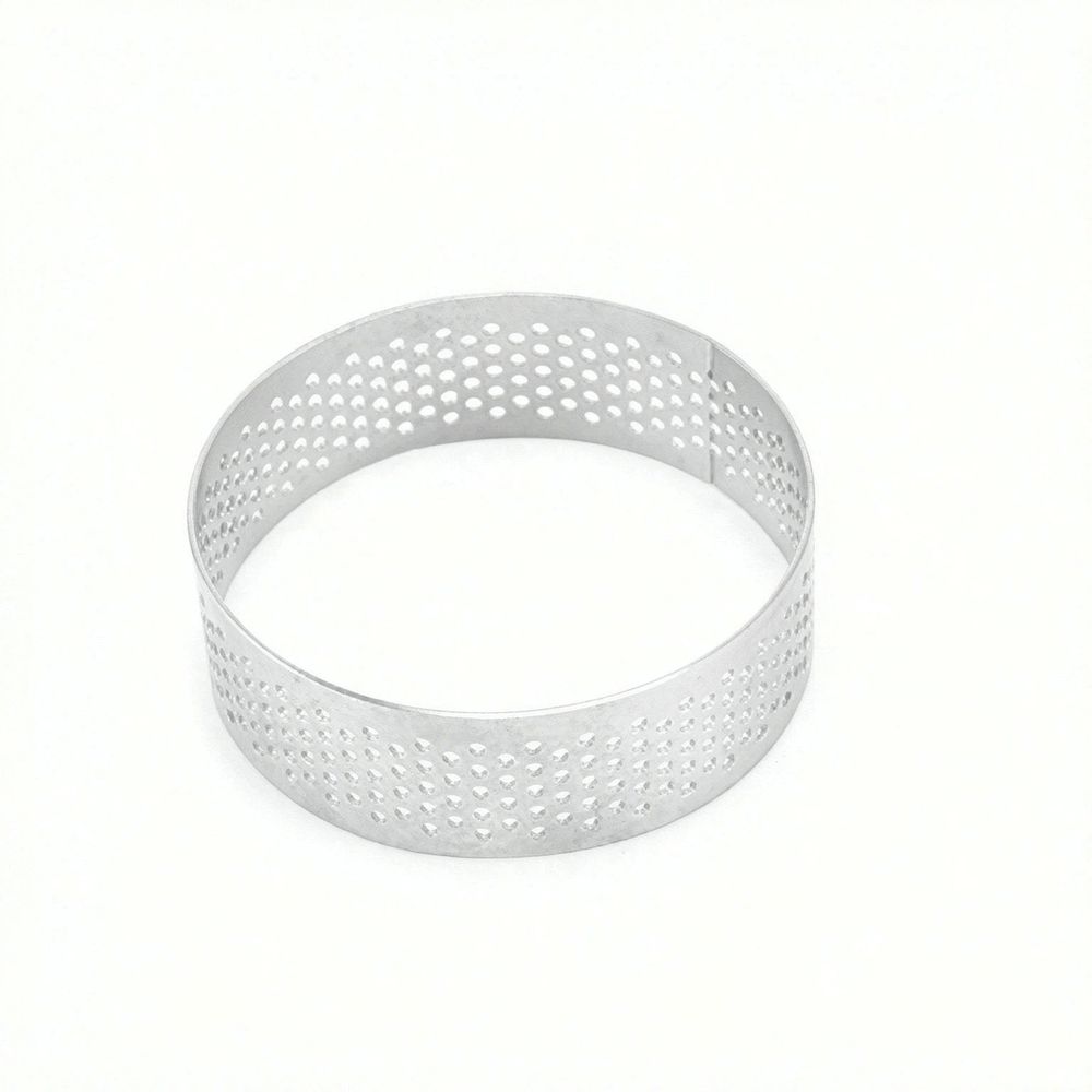 Adjustable circular baking mold for making fruit pies, biscuits, and cakes, with a chocolate mold and soft candy features.