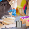 Stainless steel round cake ring mold for mousse, desserts, and pastry, suitable for baking and pastry decoration.