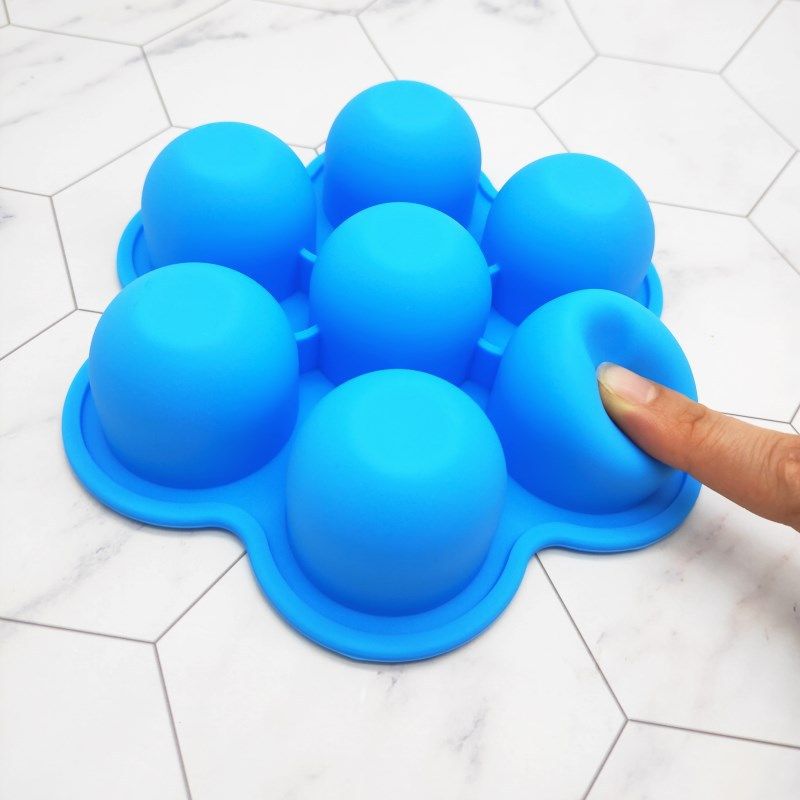 Silicone popsicle molds for kids and babies, ideal for DIY ice pops, ice cream, and baby food storage, by Everything Baby.