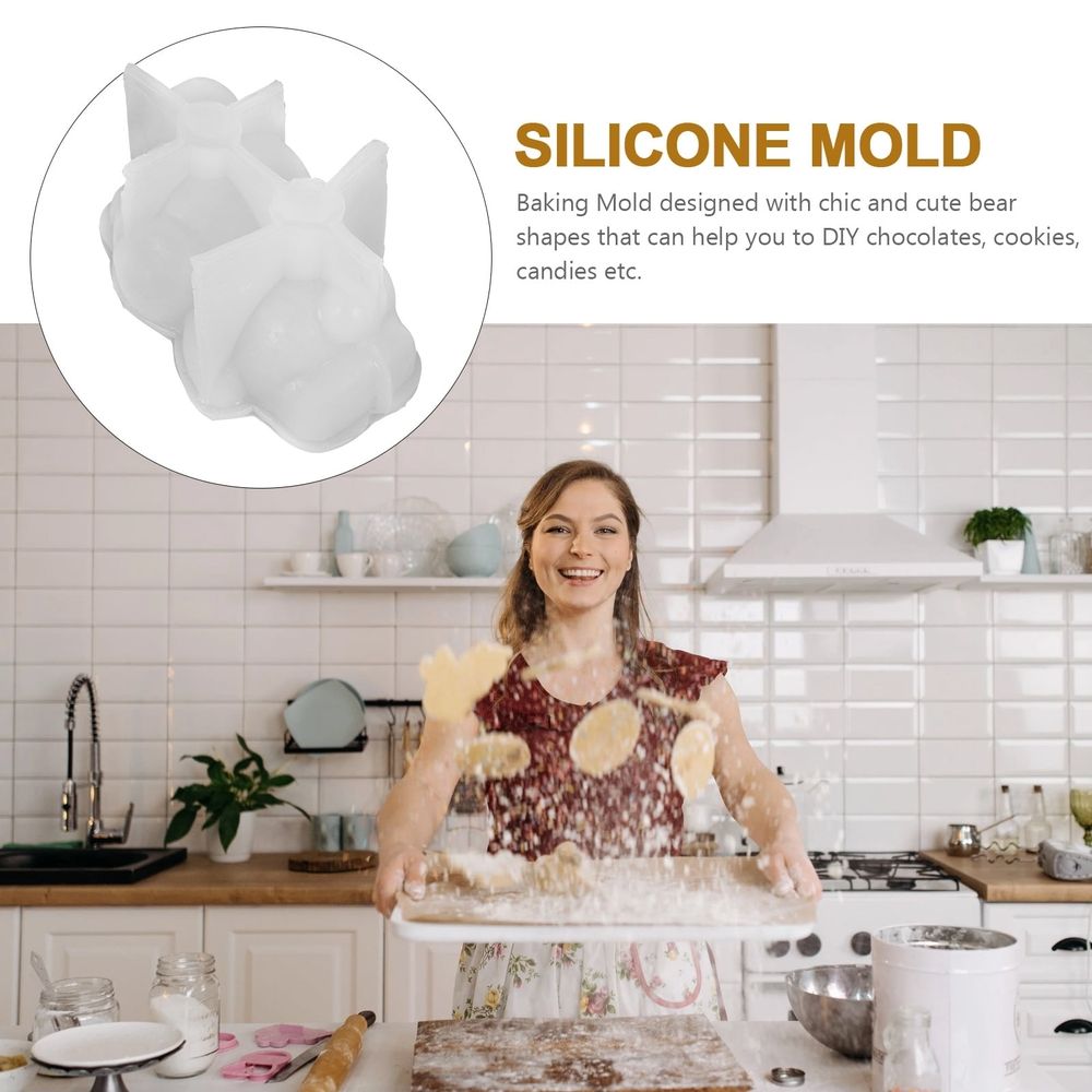 Transparent silicone mold of a cute sleeping bear, ideal for baby-themed baking, DIY crafts, and training projects.