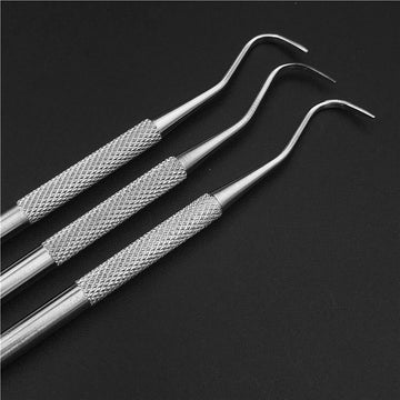 Three-piece professional dental tartar scraper set with double-ended dental picks for plaque and tartar removal, suitable for baby and kids.
