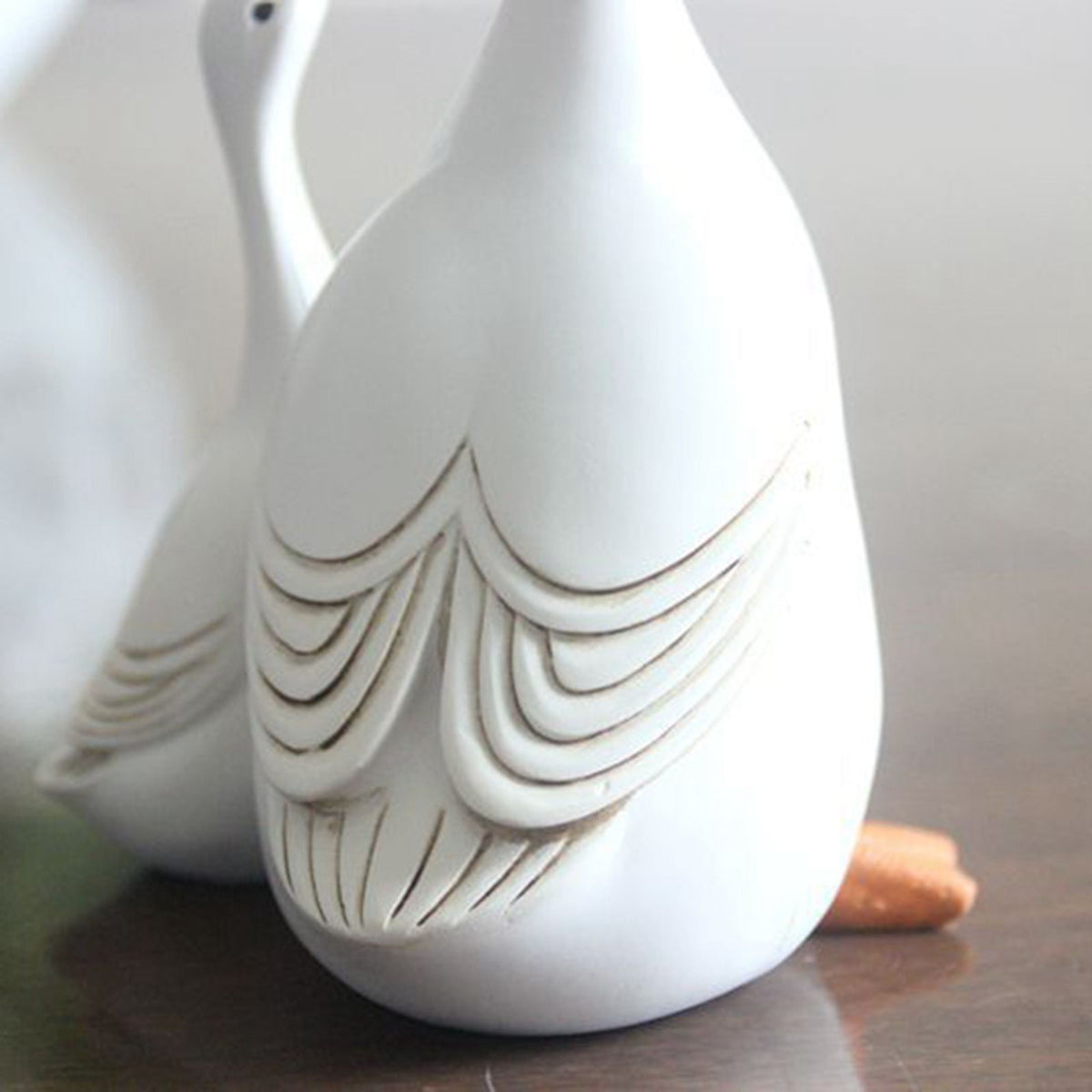 Synthetic resin mother and baby duck toy for kids, tabletop ornament, realistic model for household or living room decor.