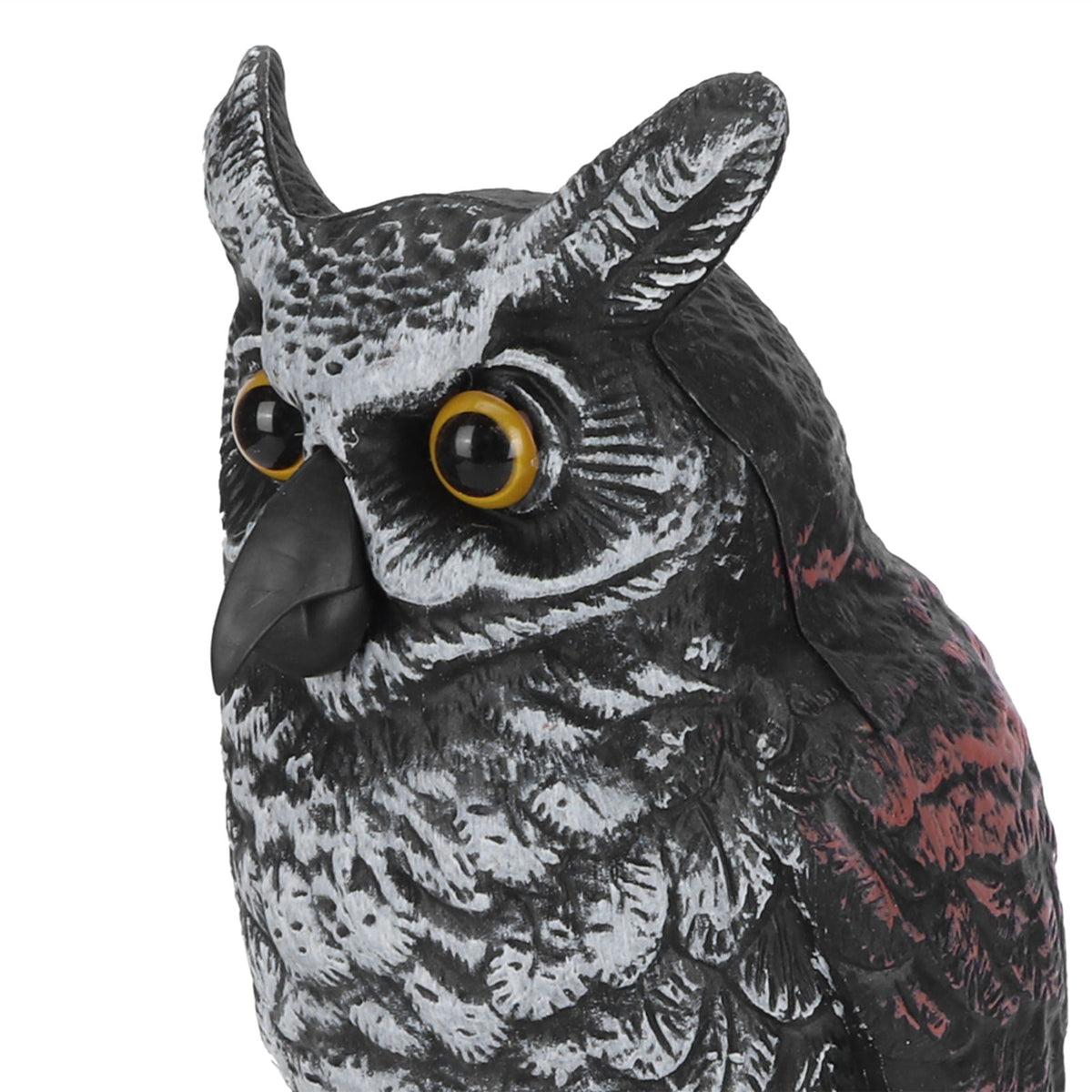 Plastic owl garden decoy, realistic simulation statue used as outdoor bird repeller for garden and yard decoration.