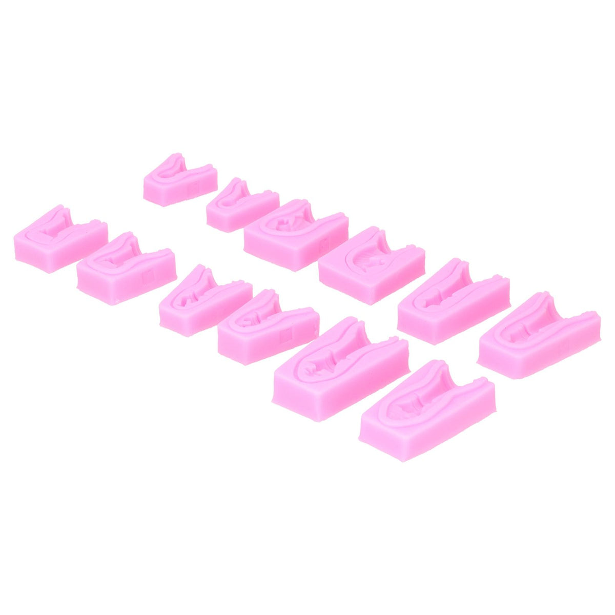 International chess shape silicone molds set for DIY fondant, chocolate, cake, and soap making, ideal for creative baking and crafts.