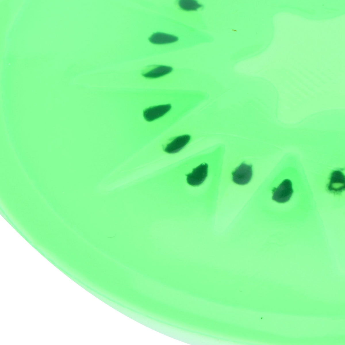 Silicone kiwi fruit-shaped coaster and placemat for cups and drinks, ideal for kitchen and dining table accessories.