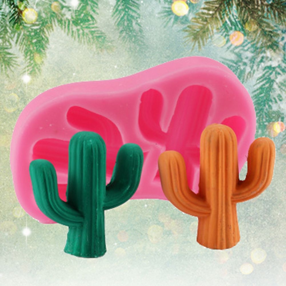 Silicone cake mold with cactus plant pattern for desserts and chocolates, ideal for baking and DIY cake decorating.