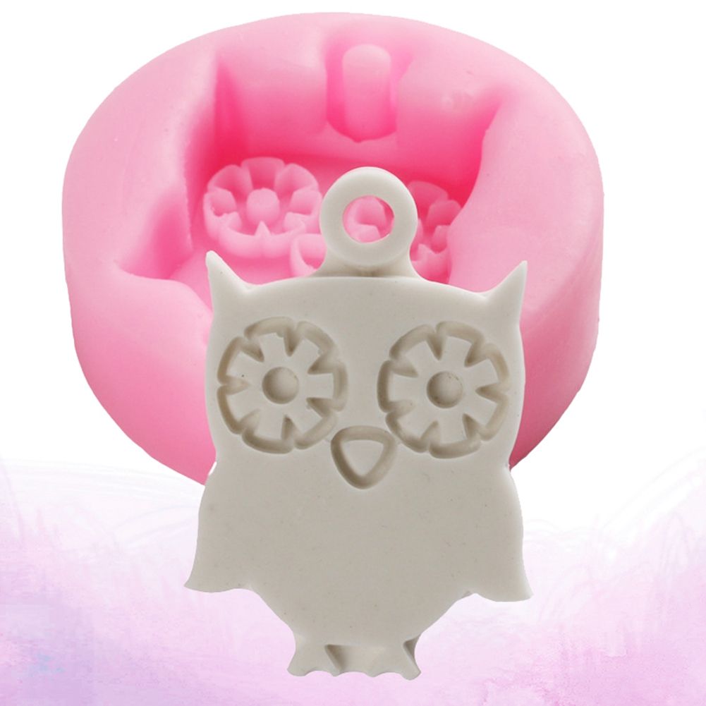 Cute owl-shaped silicone mold for baking cookies and decorating cakes, ideal for kid's pretend play and baking projects.