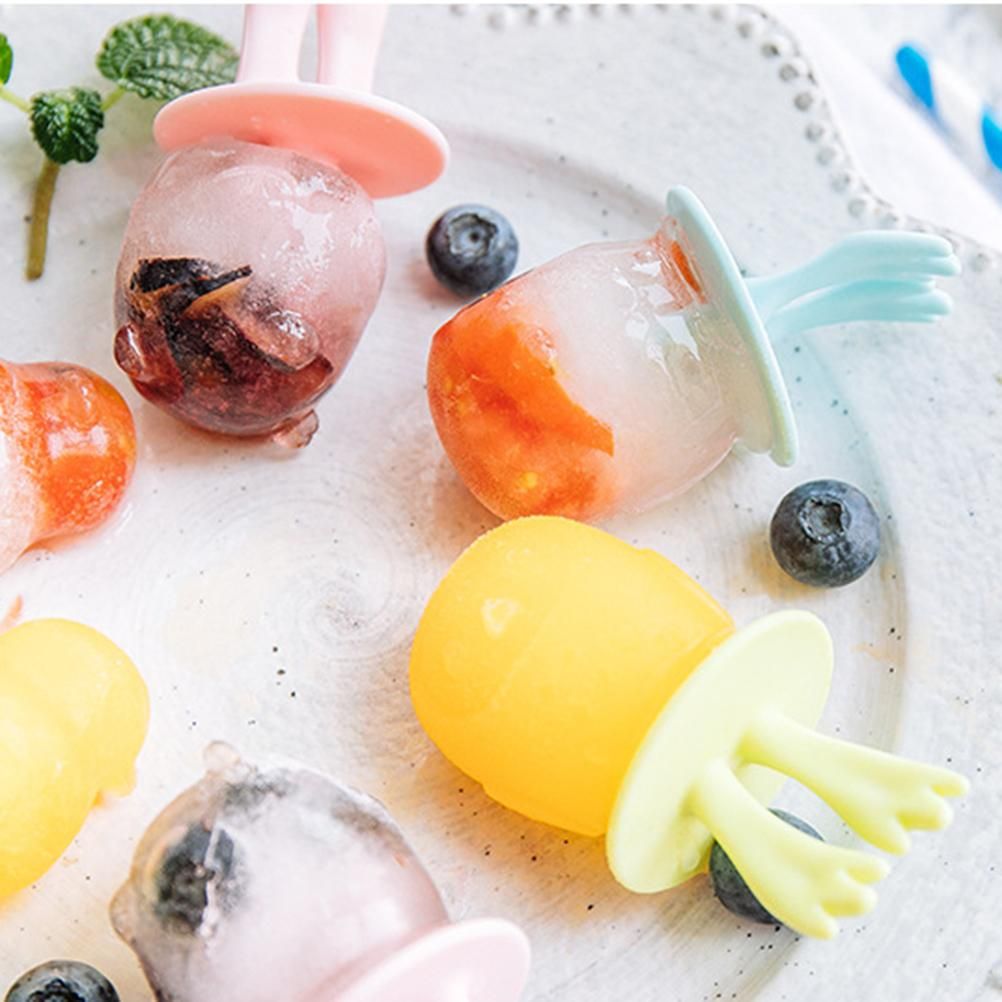 Silicone ice popsicle mold for DIY fruit puree, pudding, and yogurt, ideal for baby and kids' nursing and feeding.