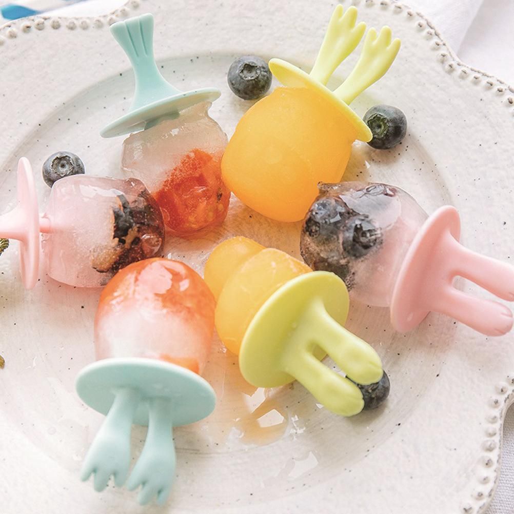 Silicone ice pop mold for making fruit puree, pudding, or yogurt ice lollies, ideal for baby and kids' nursing and feeding.