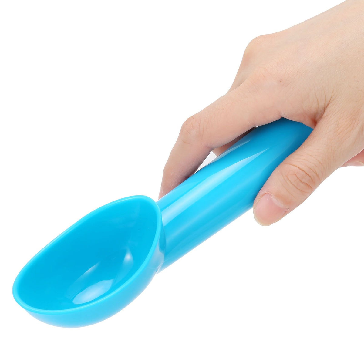 PP plastic ice cream scoop and melon baller for kitchen use, featuring ergonomic design for easy serving and freezing resistance.