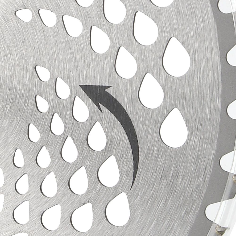 Steel 40-tooth lawn grass trimmer blade for garden tools, designed for durable cutting and trimming of grass and weeds.