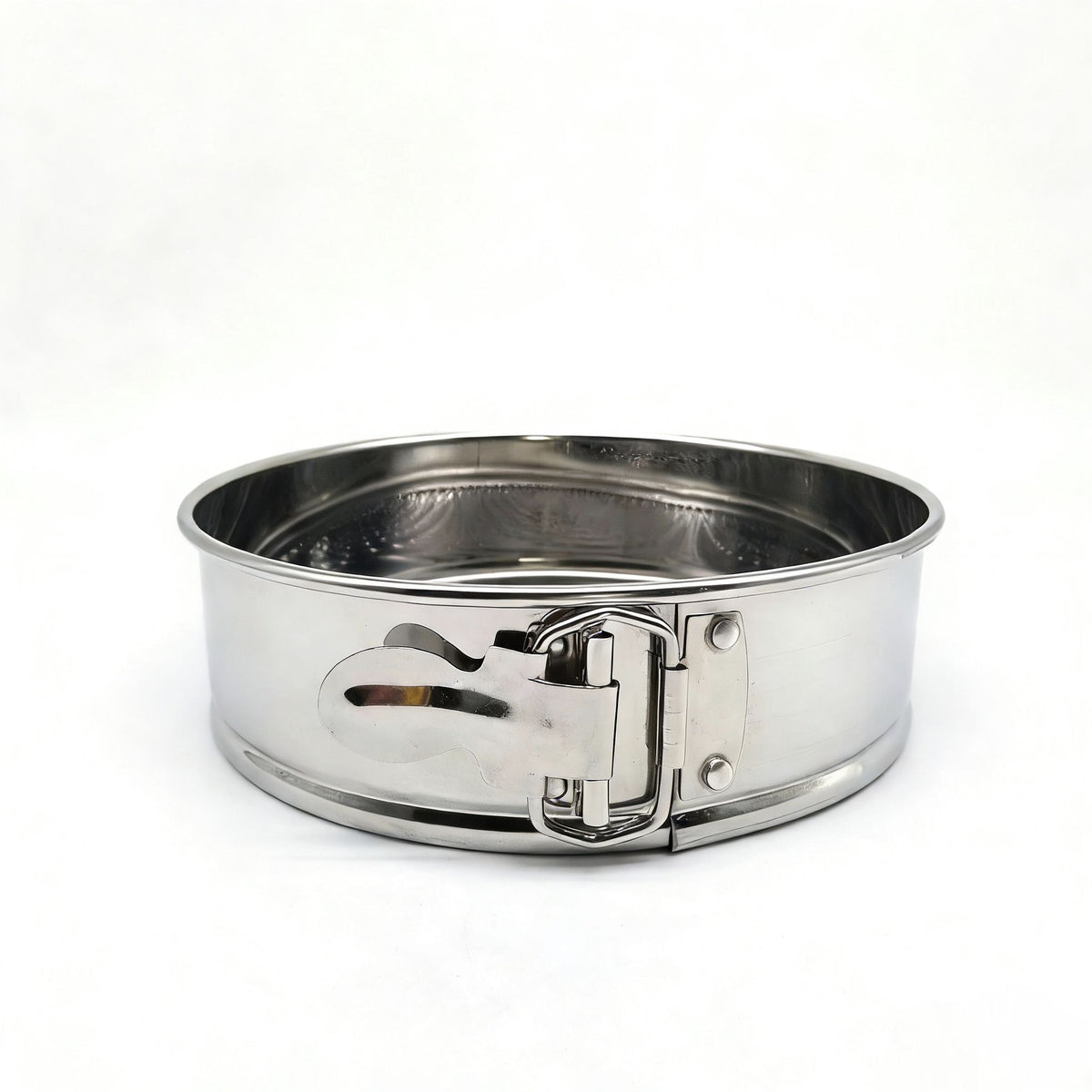 7-inch stainless steel springform cake pan with removable bottom, leakproof nonstick design for baking cheesecakes and round cakes.