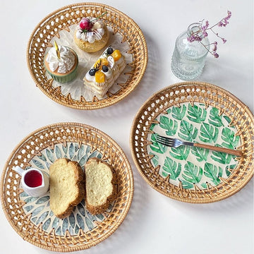 Hand-Woven Rattan Serving Tray, Shell Basket Rattan Round Serving Tray, Coffee Tray Decor for Serving Coffee, Drinks, Bread, Fruit, Vegetables, Snacks