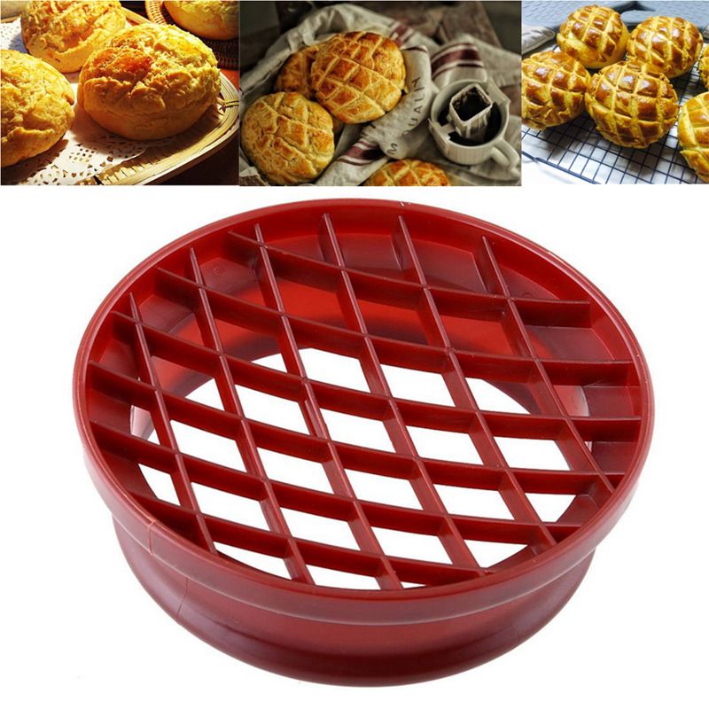 Plastic lattice press pineapple bun mold for baking bread, cake, and biscuits, ideal for pastry and dough shaping.