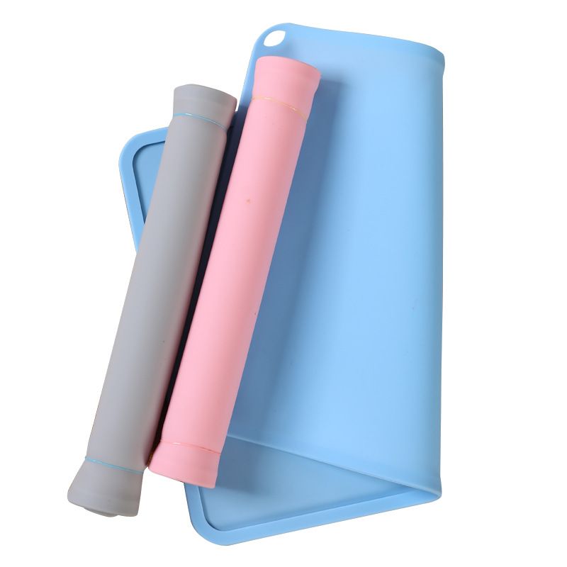 Colorful 3-piece kids' food mats by Everything Baby, reusable non-slip table mats for children, lightweight and food-grade.