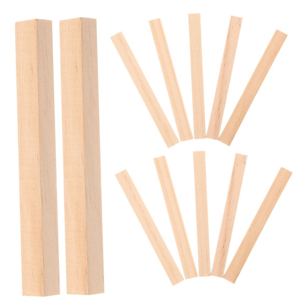 30 unfinished wood dowel rods for crafts and projects, beige sticks suitable for kids' building toys and artistic decorations.