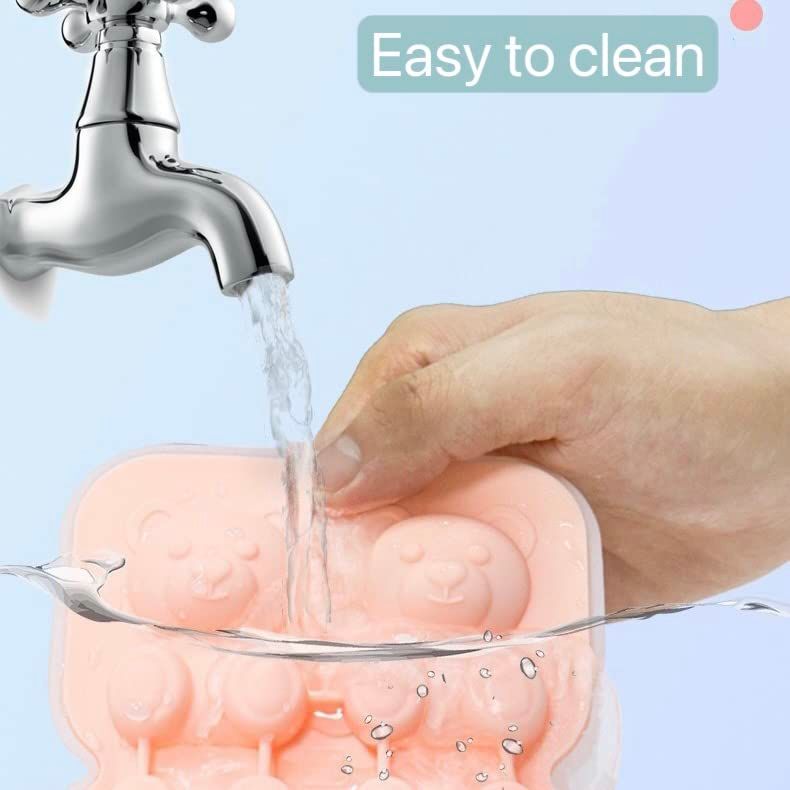 Silicone bear-shaped ice mold for reusable, fun cartoon ice cubes, ideal for coffee, whiskey, cocktails, and wine.