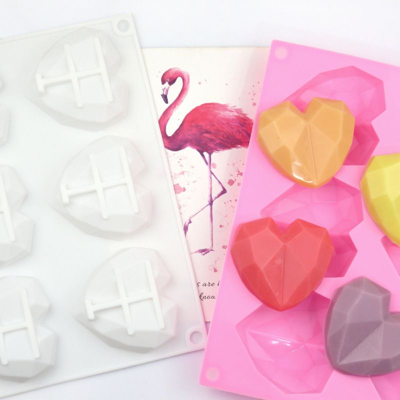Heart-shaped 3D diamond silicone mold for chocolates and mousse, with six cavities, easy to demold, by Everything Baby.
