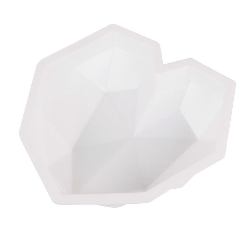 Silicone heart-shaped baking mold for chocolates and cake pops, non-stick and flexible, ideal for baking and baking crafts