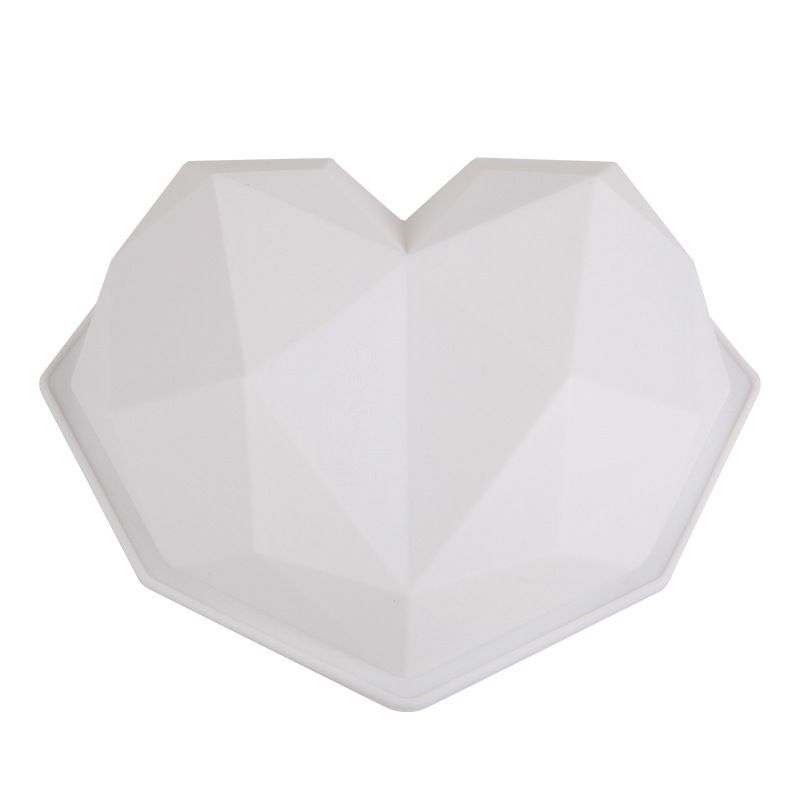Breakable silicone heart-shaped mold for baking and chocolate, ideal for cake pops and baking, by Everything Baby.