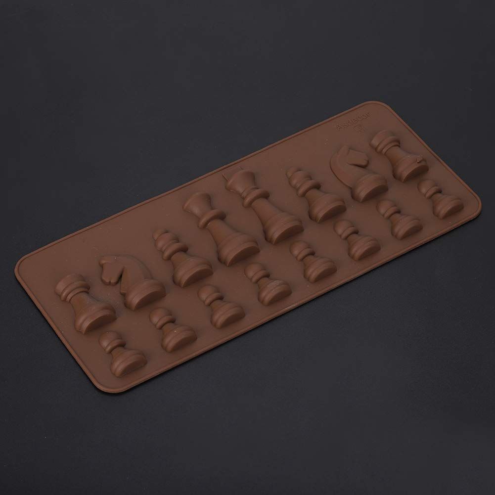 Silicone chess piece chocolate molds with international design, perfect for baking, cake decorating, and DIY candy crafting.