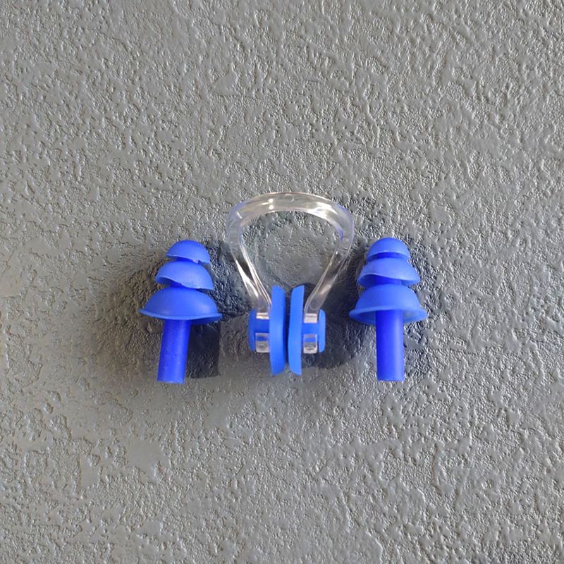Silicone boxed nose clip and waterproof earplugs set for babies and adults, reusable swimming and shower ear and nose protection.