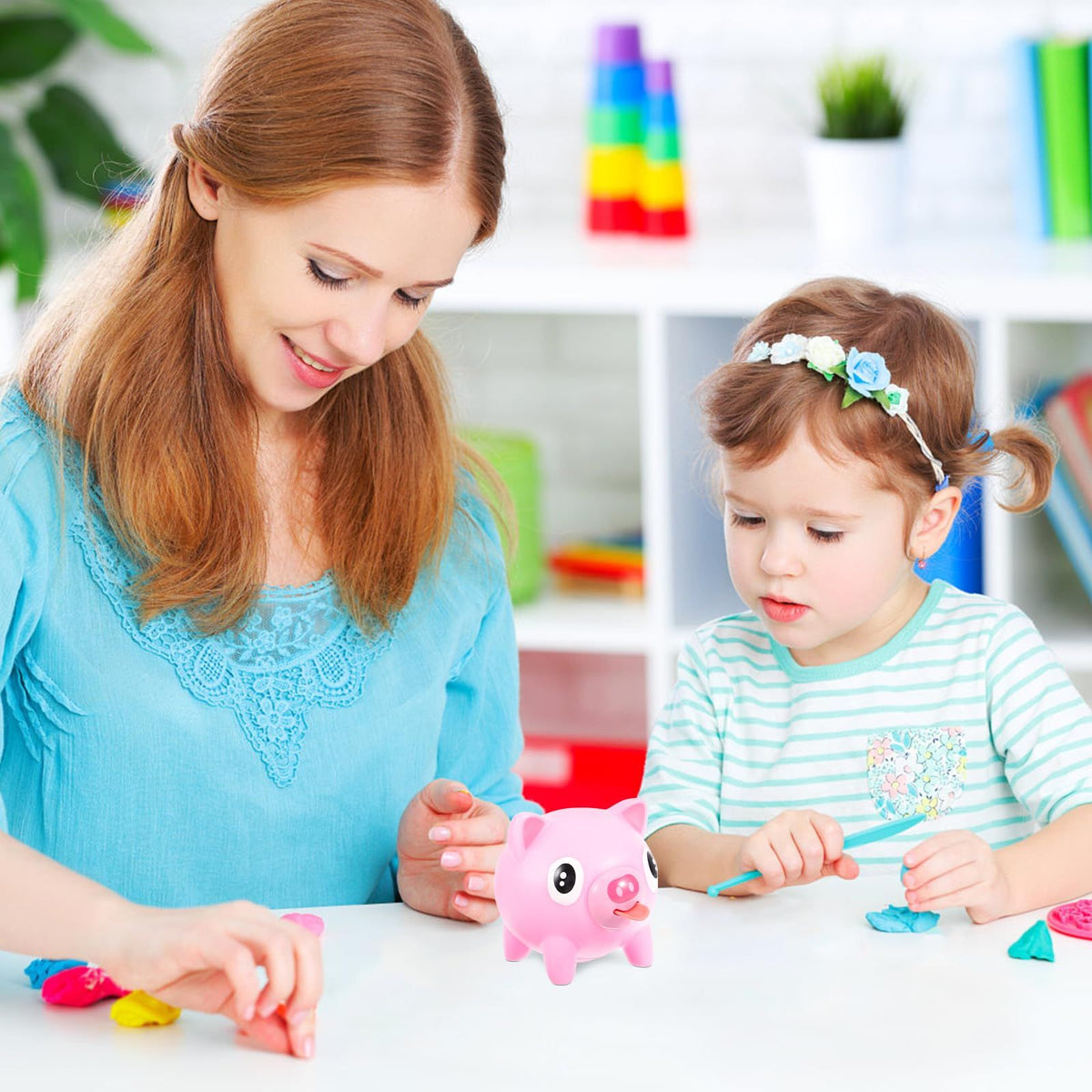 Cute screaming latex pig toy for kids, part of pretend play and decompression toys, ideal for children and teens.