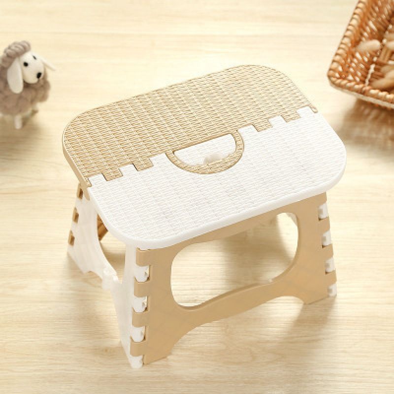 Pair of lightweight outdoor camping chairs by Everything Baby, foldable and suitable for picnics, camping, and garden outdoor activities.