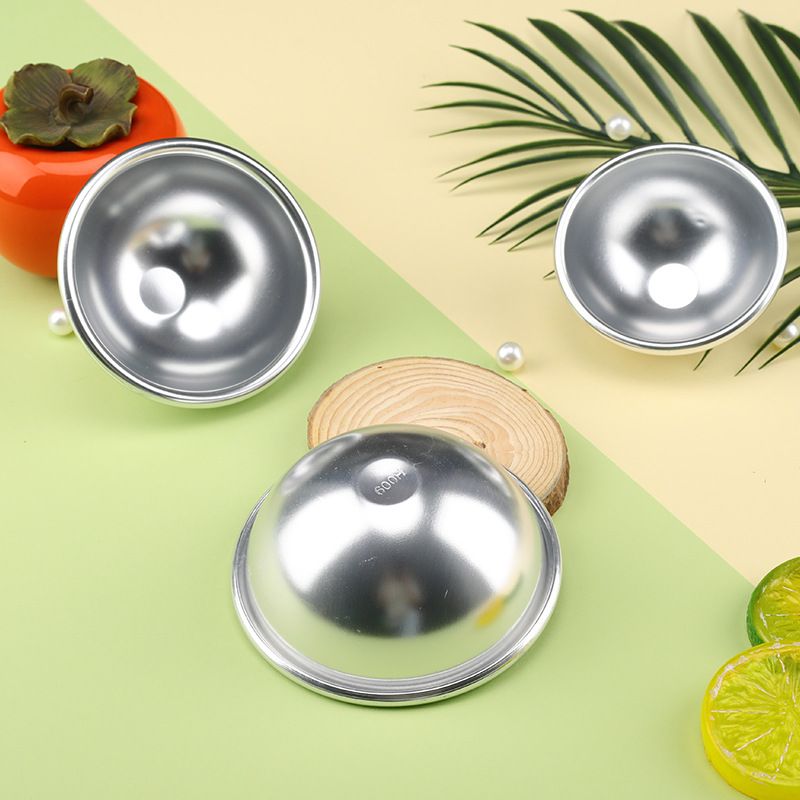 Three silicone cupcake baking trays with metal rings for chocolate, candy, and gelatina molds, ideal for baking and decorating.