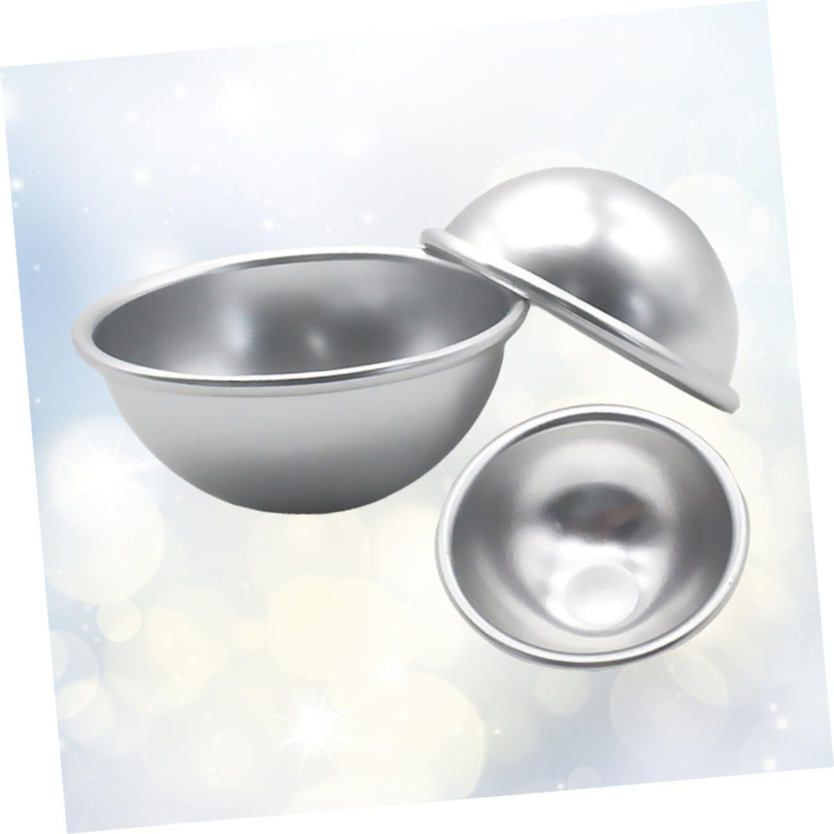 Set of three metal cupcake rings and silicone baking trays for chocolate, candy, and gelatina molds, ideal for baking and decorating.